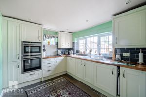 Kitchen - click for photo gallery